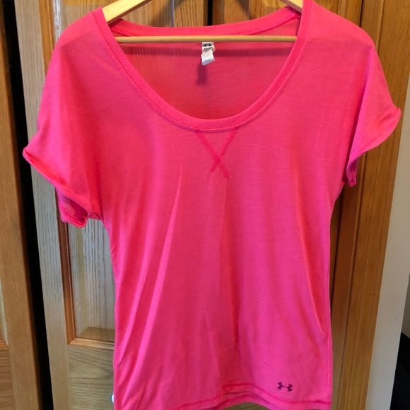 Under Armour Tops - Under Armour Tee